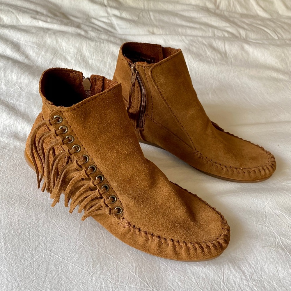 Minnetonka Suede Fringe Moccasins